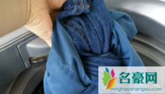 裤子上的血怎么能洗下去-洗裤子水变黄正常么