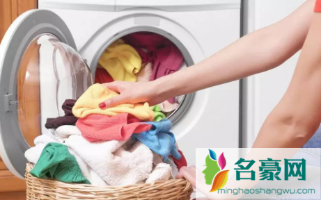 石榴水弄衣服上怎么洗3