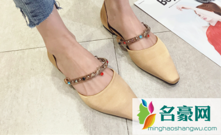 缎面凉鞋脏了怎么清理3
