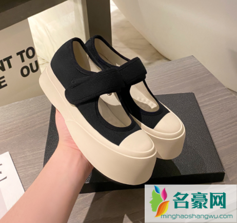 ​帆布鞋鞋后跟内塌是质量不行吗2