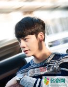 迪丽热巴现身陈伟霆演唱会 大师兄和小师妹戏外友