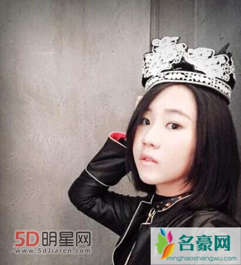 窦唯女儿窦家媛已经14岁 生日凄凉无人理