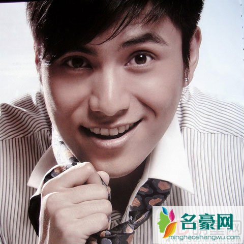 陈坤最近素颜照曝光 肌肤暗淡沦为路人甲