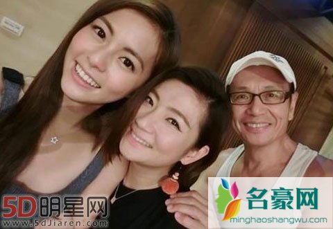 Selina与父亲联手拍摄广告 从小军事化教育如今很骄傲