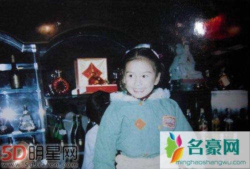 Angelababy妈妈年轻照 力证baby未整容