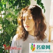 男人喜欢女人穿什么类型的衣服，女人不是越暴露越