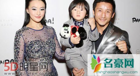 邹市明获得世界拳王金腰带 央视解说韩乔生将冉莹颖误认为泰国妹