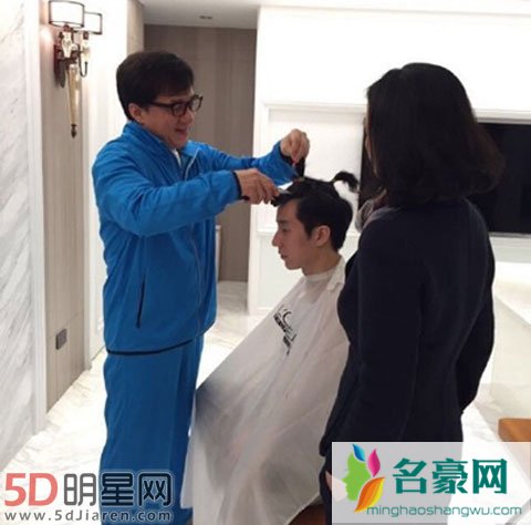 房祖名为妹妹请求成龙帮忙 吴绮莉解决资金窘迫