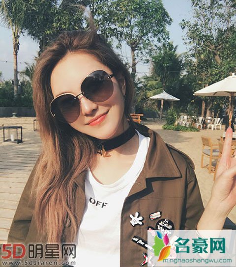 罗志祥与女友周扬青带家长游夏威夷 疑似完成终身大事