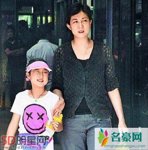 吴绮莉被爆恐吓女儿 吴卓林是成龙私生女