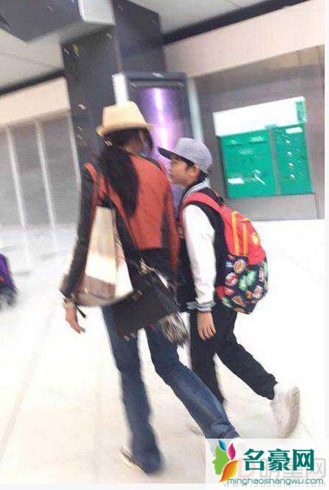 张柏芝带儿子旅行心情好 疑谢贤反对谢霆锋王菲再婚