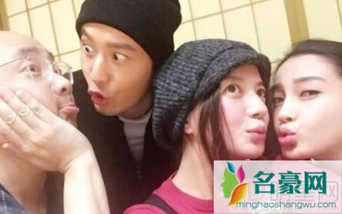 Angelababy生日宴会赵薇出席 宴会中杨颖赵薇合影互表爱意