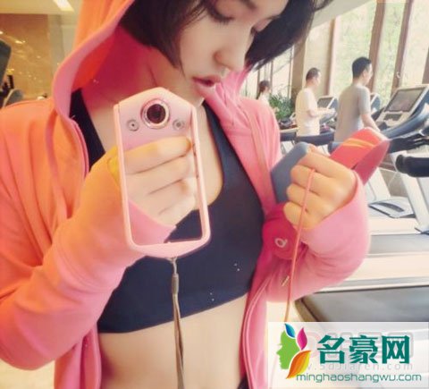 王全安新欢左烨曝光 网红女主播不输张雨绮