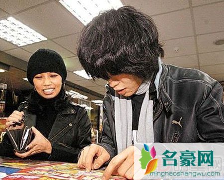 萧敬腾澄清与经纪人恋情 否认交往表白粉丝
