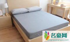 180的床笠能用在150的床吗 床笠大了能用吗