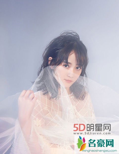 陈乔恩回应近日争议 爱她请尊重她的选择