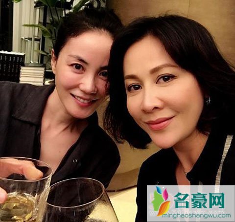 王菲“幻乐一场”演唱会即将开始 刘嘉玲等好友送祝福