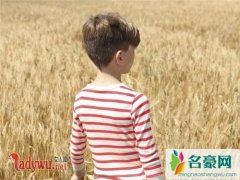 男人深爱一个女人的表现，三大表现证明男人的真心