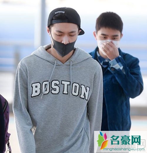 张艺兴机场晕倒 新歌在iTunes破纪录