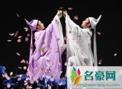鸳鸯成双不分离的故事，讲述为爱付出有情人终成眷