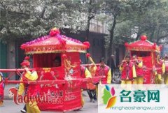 为什么清朝的女子出嫁都要坐轿，讲述花轿与乾隆的