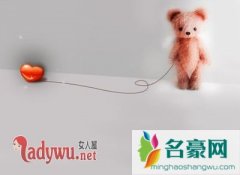 怎么判断男人是否在乎你，揭男人在乎你的三大表现
