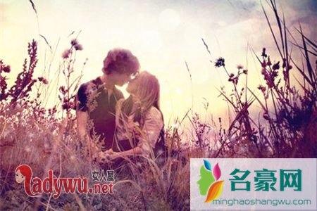 如何让异性主动追你