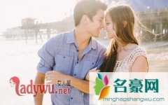 外向女人喜欢你的表现，会非常乐意和你分享所有