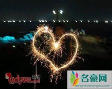 男人什么地方吸引女人，究竟什么样的男人最吸引人