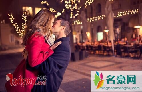 恋爱的女人有什么特征