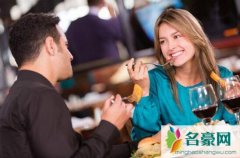 父母不同意的爱情女方怎么办，爱情和亲情应该如何