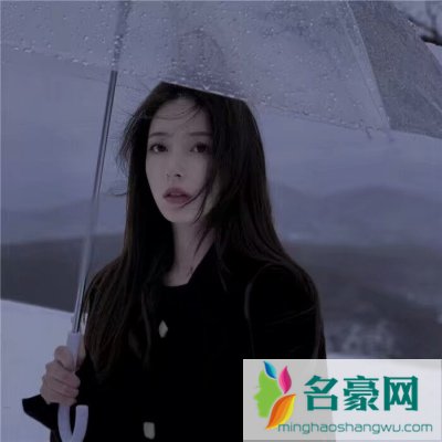 回避型依恋人格的女孩特征