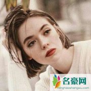 恋爱初期女生该主动吗，适当主动但不能失去理性