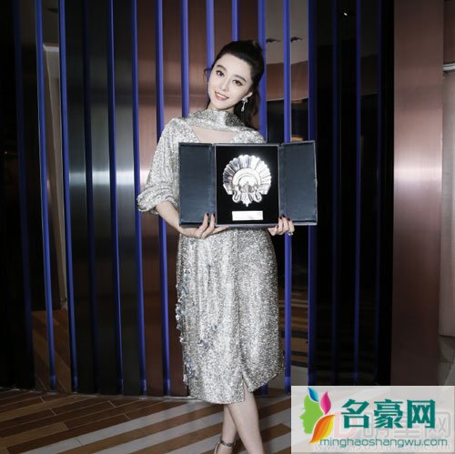 李晨现身我不是潘金莲庆功会 为女友范冰冰助威