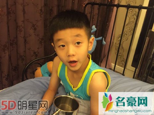 杨威自爆妻子怀二胎 杨威儿子杨阳洋年龄多大了