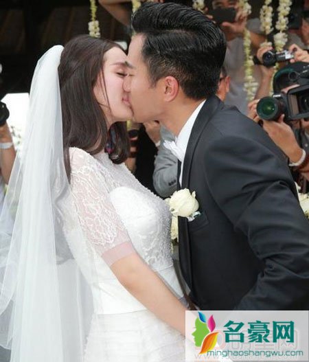 刘恺威晒女儿涂鸦祝老婆杨幂生日快乐