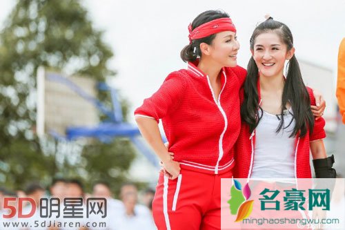 我们来了江一燕摄影获赞 谢娜篮球赛大显身手