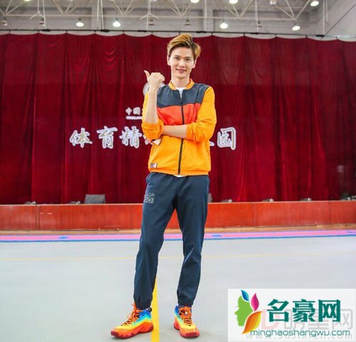 我们来了江一燕摄影获赞 谢娜篮球赛大显身手