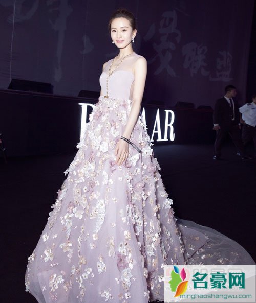 芭莎慈善夜刘亦菲杨幂刘诗诗同框 三人均曾出演仙剑