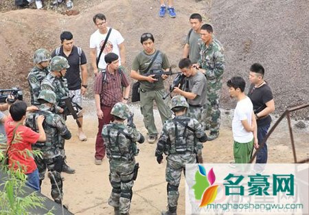 吴京斩获华鼎奖五项大奖 现场表白谢楠获赞赏