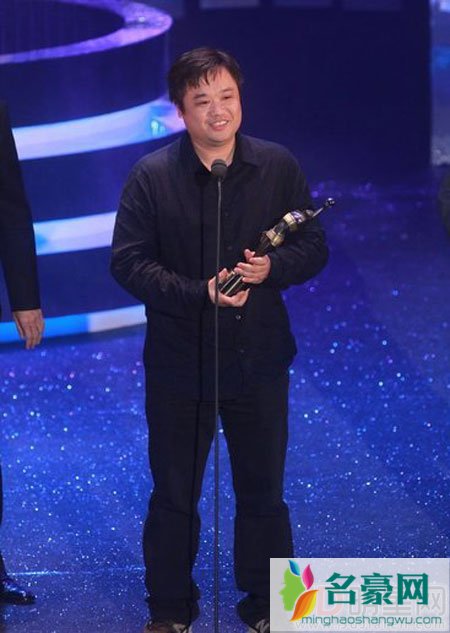 张嘉辉自曝被打 海纳盛世回应：是互殴