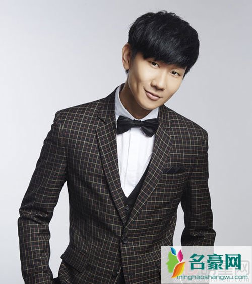 网曝安以轩林俊杰已结婚 获安以轩方否认