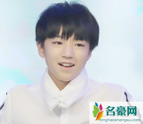 柴蔚的男朋友王俊凯资料及照片 柴蔚王俊凯的吻照