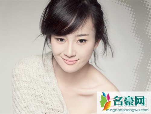 张檬与某神秘男子现身三亚被拍　举止亲密疑似新恋情曝光