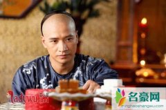 爱新觉罗现在姓什么，隐藏昔日皇族姓氏光芒生活平