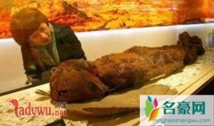 古代不老女婴会说话吗，千年古墓挖出活女婴啼哭不