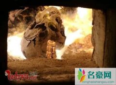 火葬场火化炉里惨叫怎么解释，火化场听到的声音并