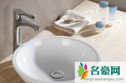 白瓷洗脸盆污垢用什么洗2