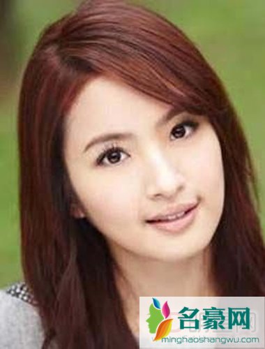 娱乐圈中也有真正的友谊　林依晨约会好姐妹杨丞琳看演出叙旧