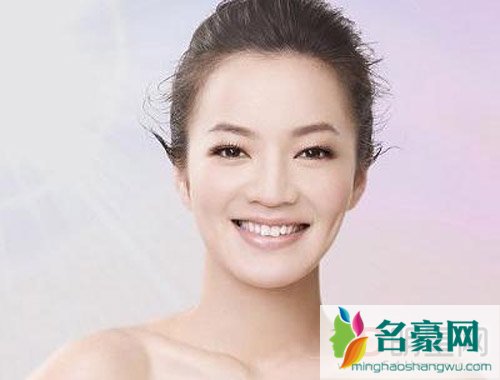 阿雅纳豆陈汉典代班主持《康熙来了》 收视0.81赶超大小S
